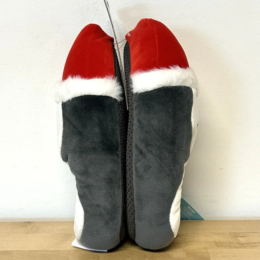 NWT Squishmallows Slippers Kids 13/1 Luna the Penguin Santa Hat Soft Comfy Gift